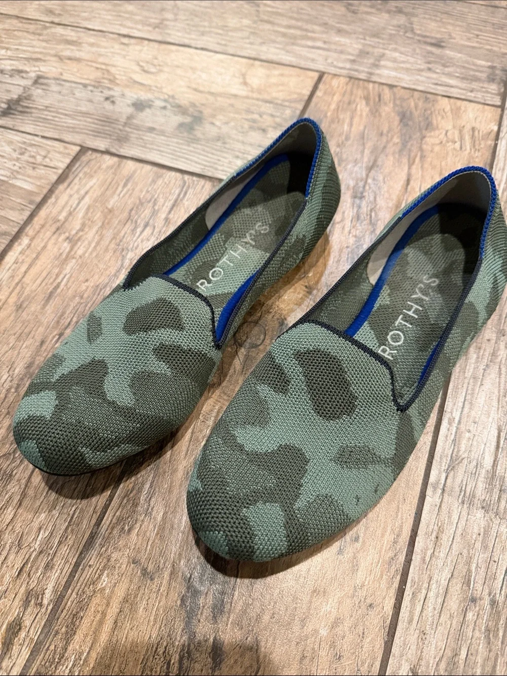 Rothys Camo Loafer size 8